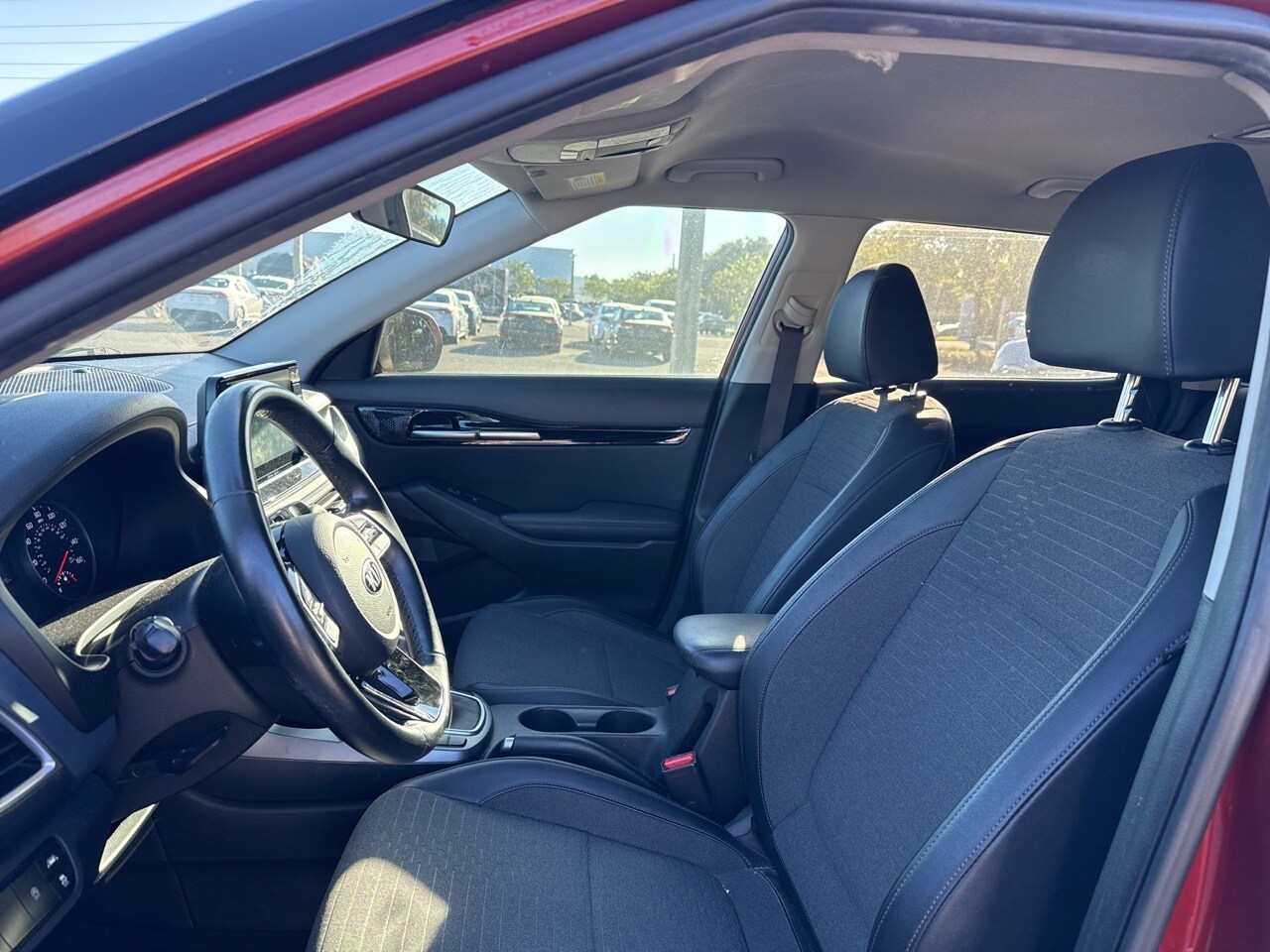 2021 Kia Seltos S photo 3