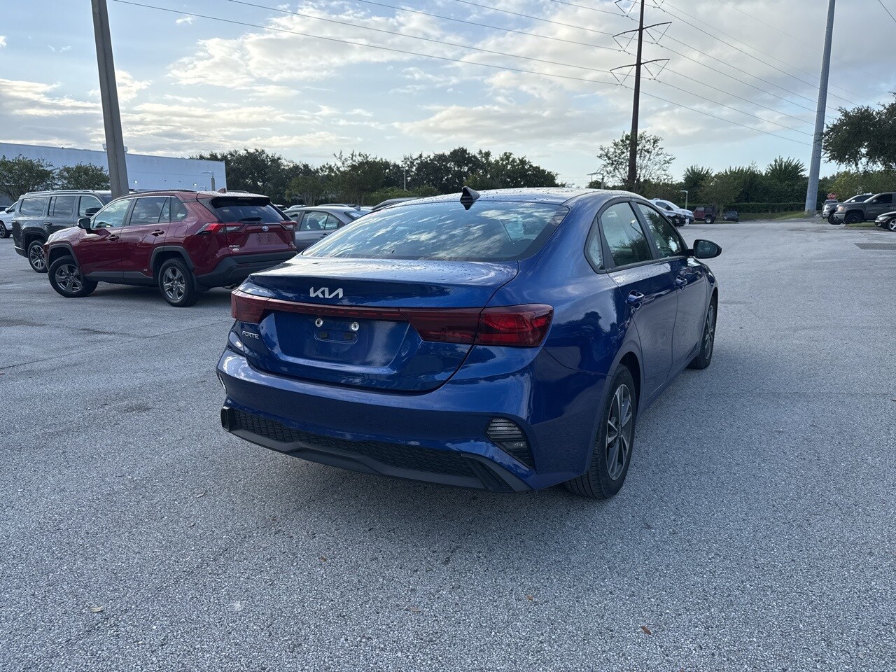 2024 Kia Forte LXS photo 3