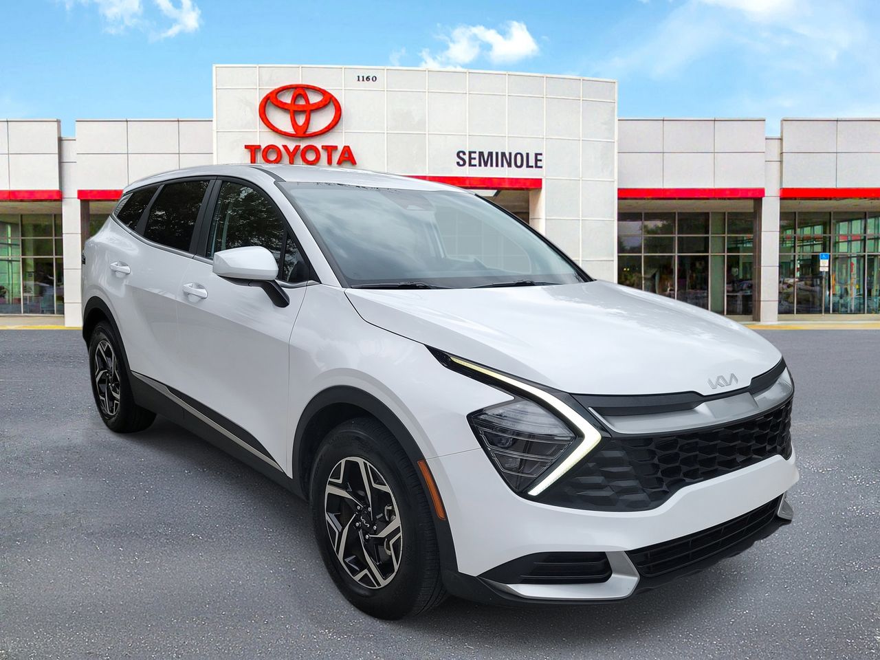 2025 Kia Sportage LX - Photo 2