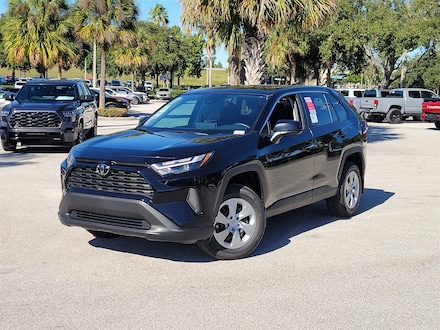 2025 Toyota RAV4 LE SUV