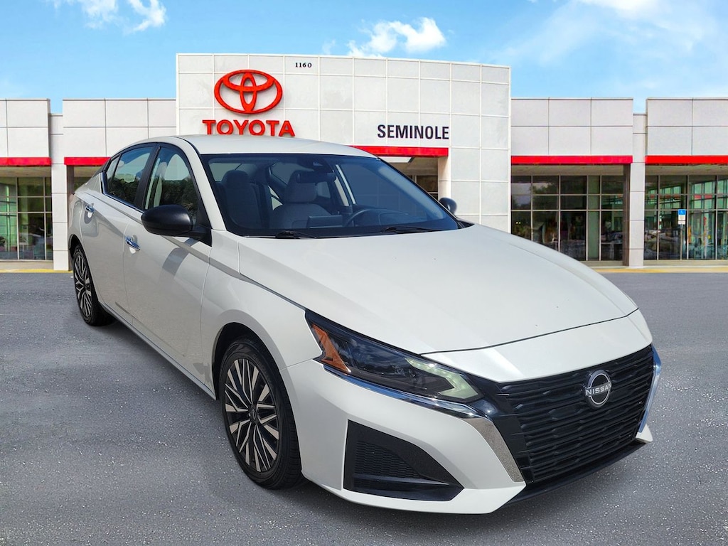 Used 2025 Nissan Altima 2.5 SV Sedan