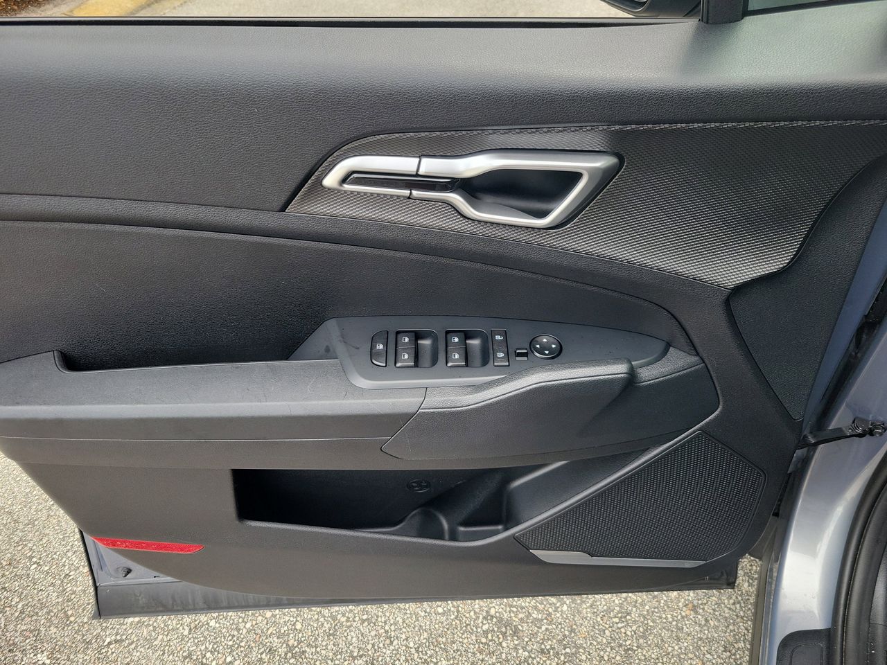 2025 Kia Sportage LX - Photo 12