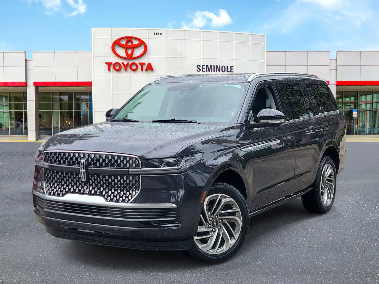 2026 Lincoln Navigator Reserve 4WD's photo