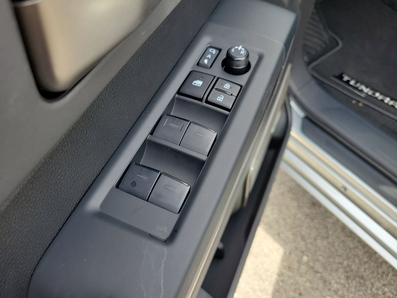2026 Toyota Tundra Capstone - Photo 15