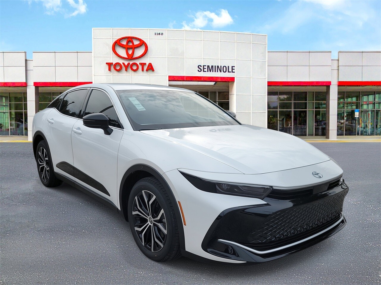 2026 Toyota Crown XLE photo 2