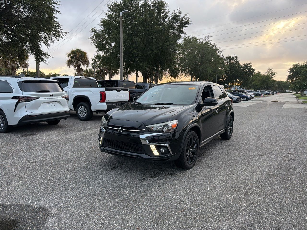 2018 Mitsubishi Outlander Sport 2.0 LE 2WD CVT's photo