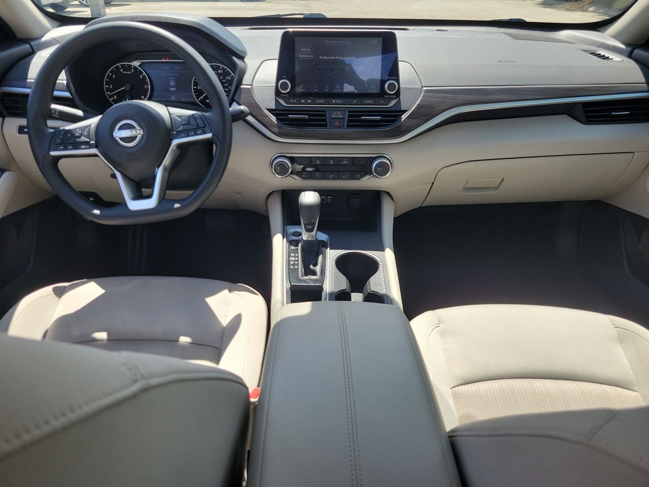2025 Nissan Altima SV - Photo 11