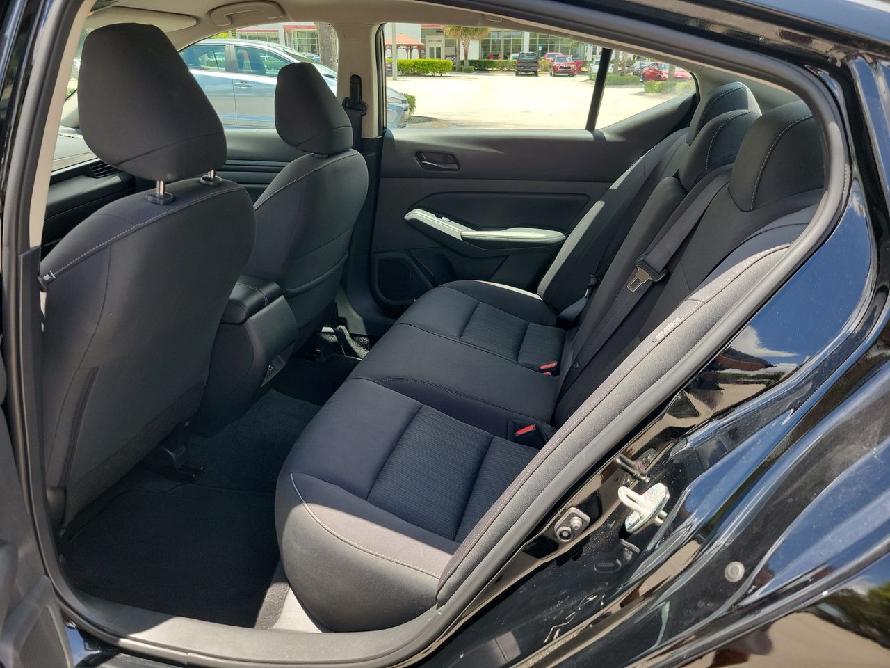 2025 Nissan Altima SV - Photo 9