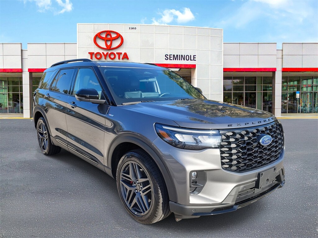 Used 2025 Ford Explorer ST-Line SUV