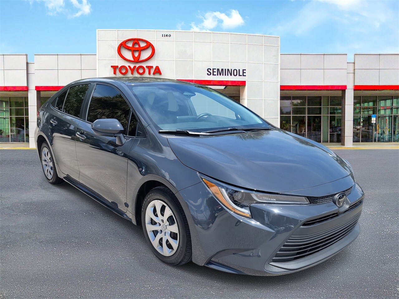 2023 Toyota Corolla LE photo 2