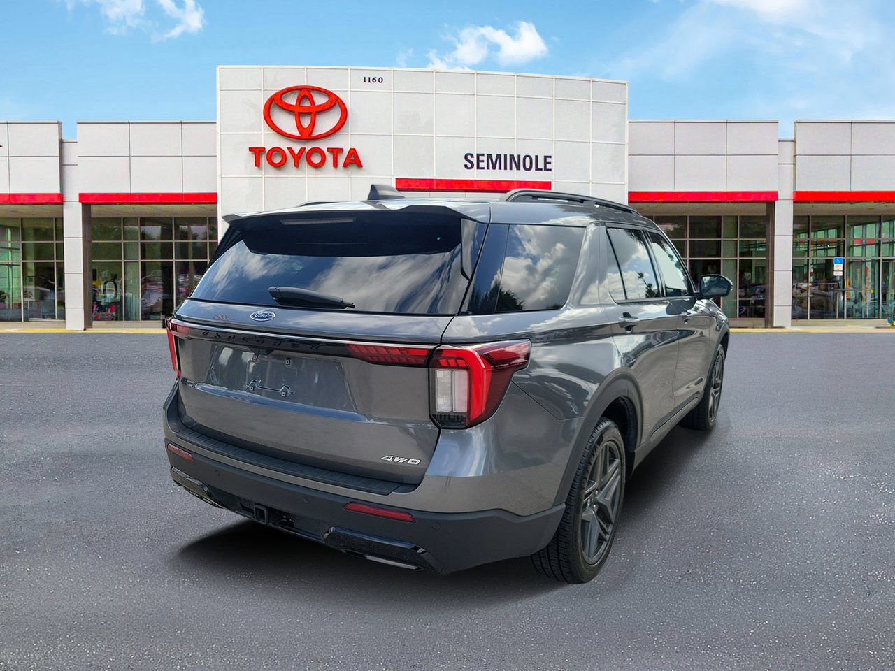Used 2025 Ford Explorer ST-Line SUV