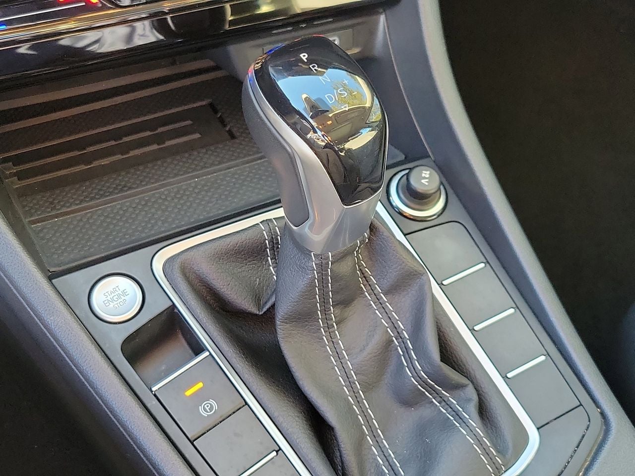 2025 Volkswagen Jetta SE - Photo 27