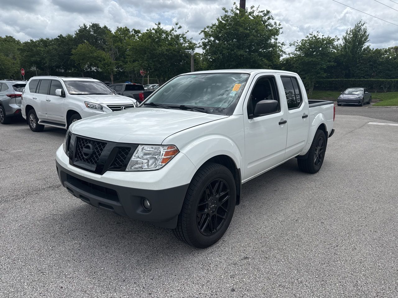 Glacier White 2016 Nissan Frontier S Crew Cab Pickup Truck 4X2 6-Speed Manual Overdrive