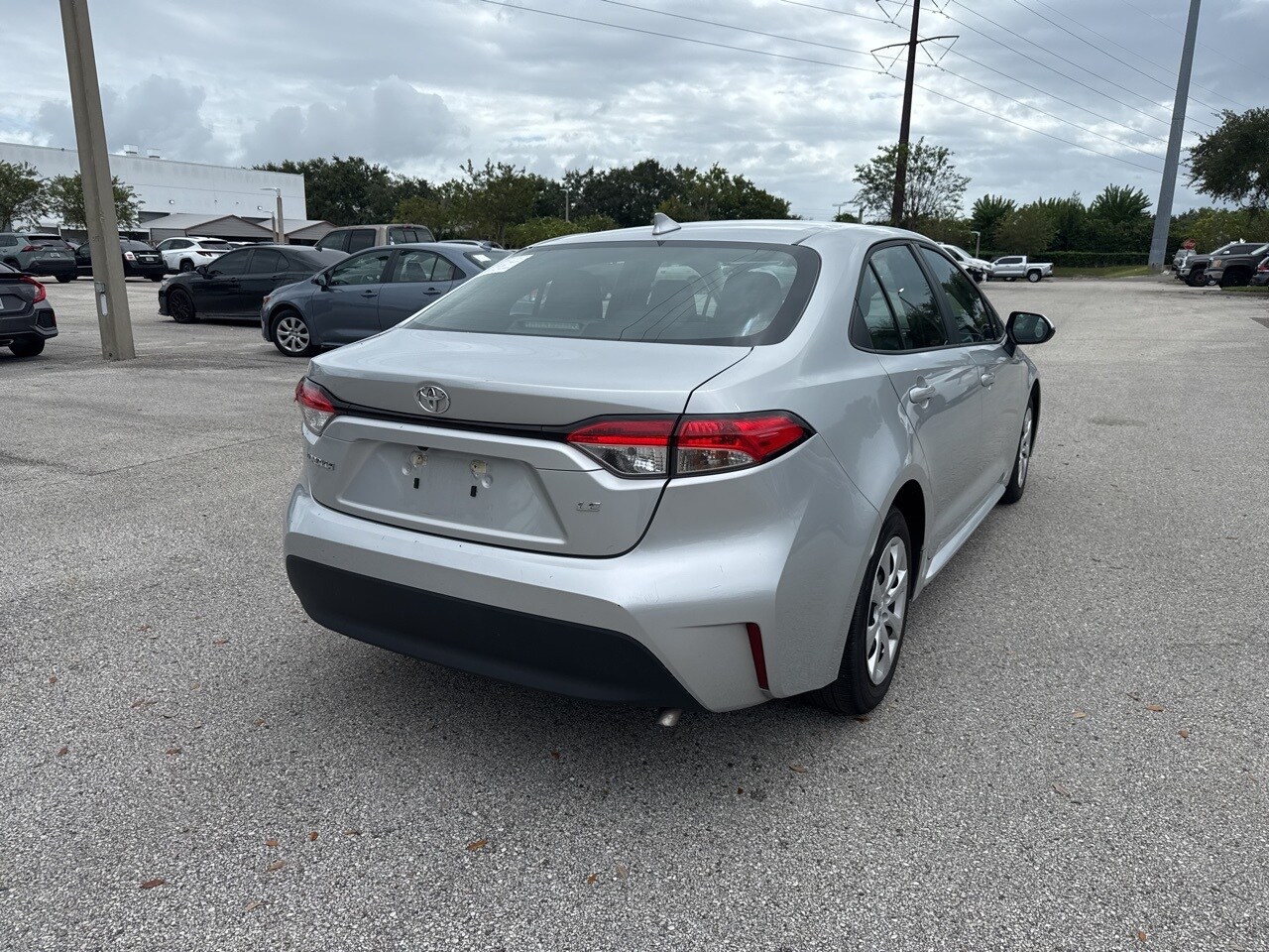 2024 Toyota Corolla LE photo 3