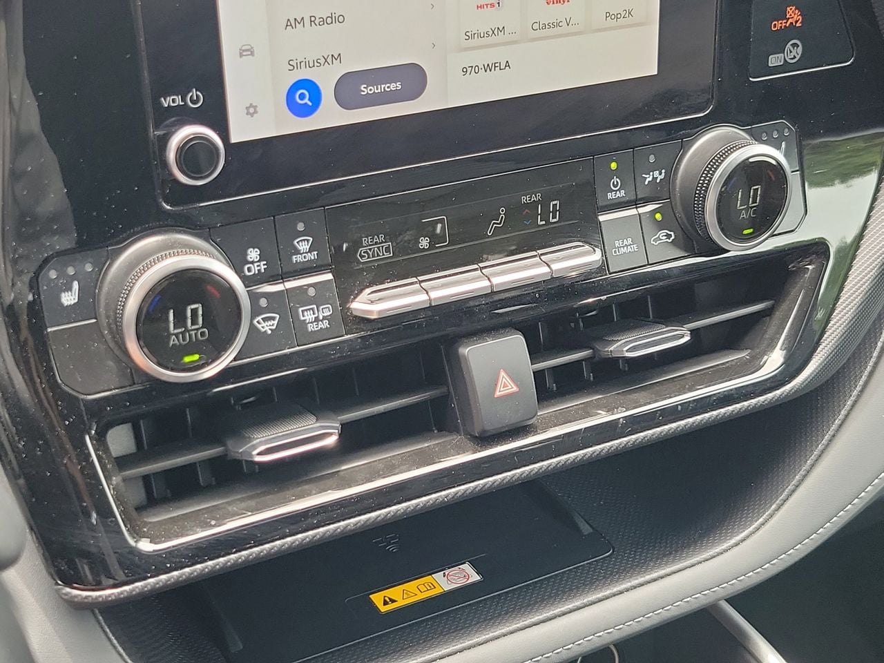 2025 Toyota Highlander XSE - Photo 28