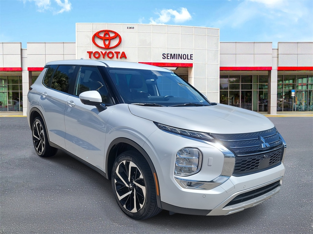 Used 2024 Mitsubishi Outlander SE SUV