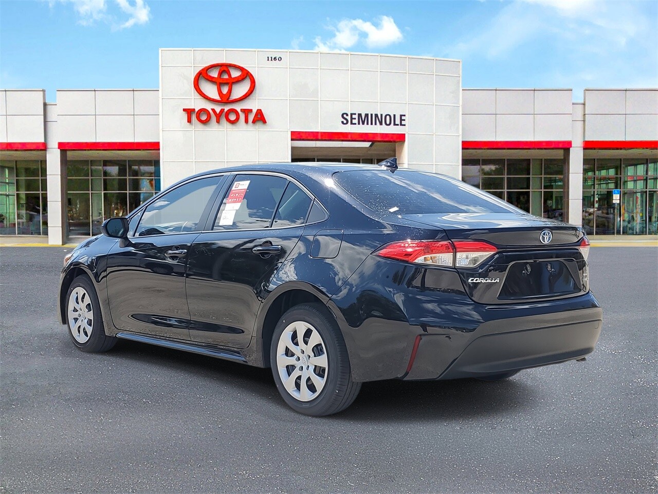 2025 Toyota Corolla Hybrid LE photo 4