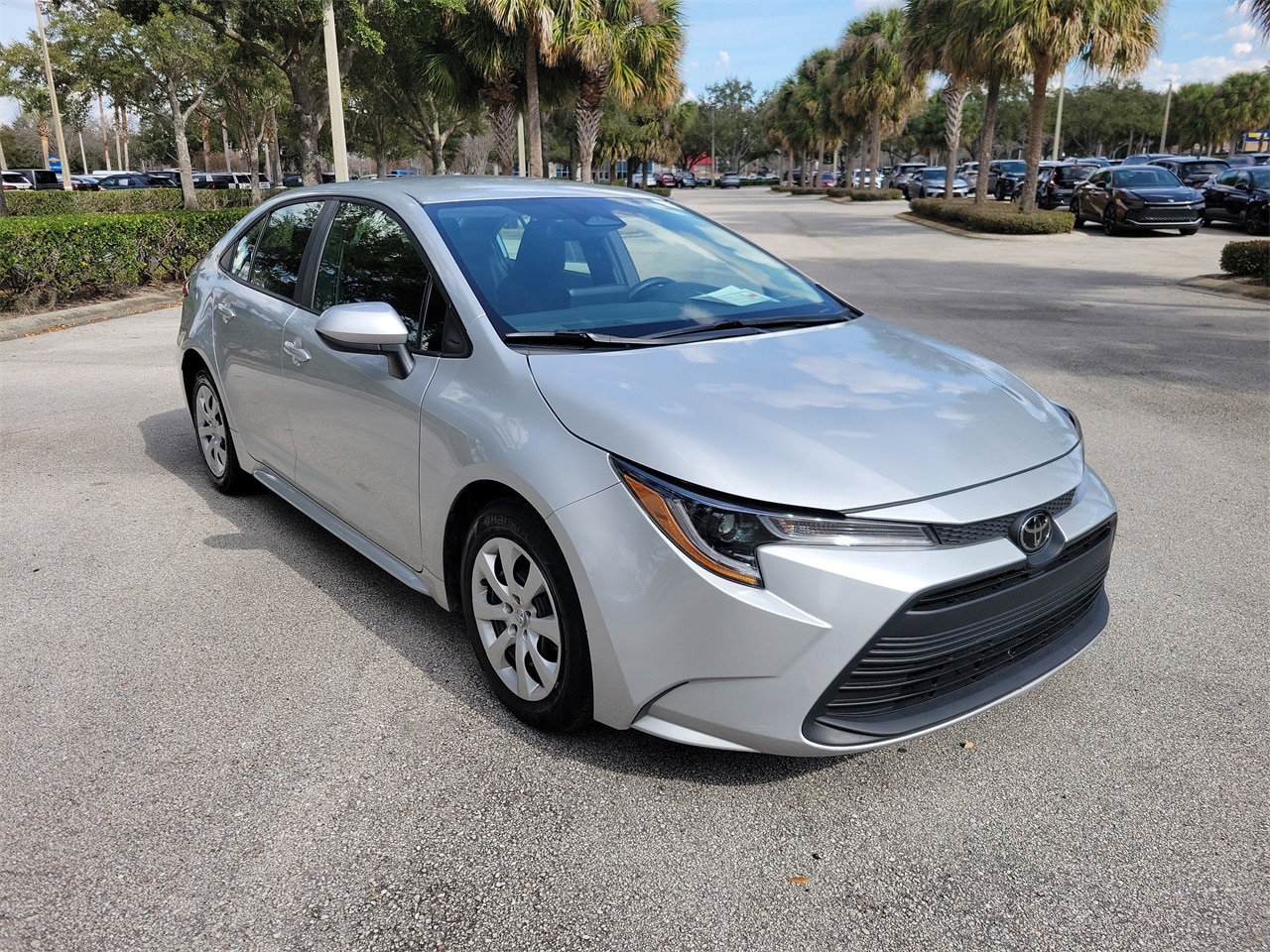 Used 2024 Toyota Corolla LE with VIN 5YFB4MDE7RP188187 for sale in Kansas City