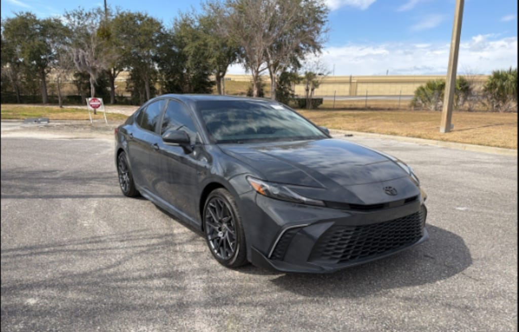 Used 2025 Toyota Camry SE Sedan
