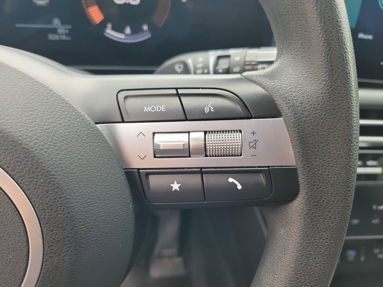 2025 Hyundai Tucson SEL - Photo 28