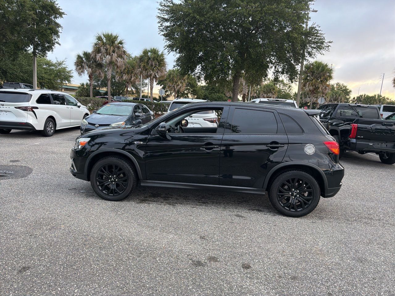 Used 2018 Mitsubishi Outlander Sport LE with VIN JA4AP3AUXJU005665 for sale in Sanford, FL
