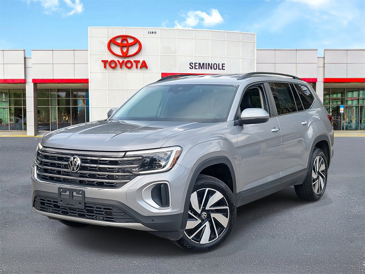 2025 Volkswagen Atlas SE's photo