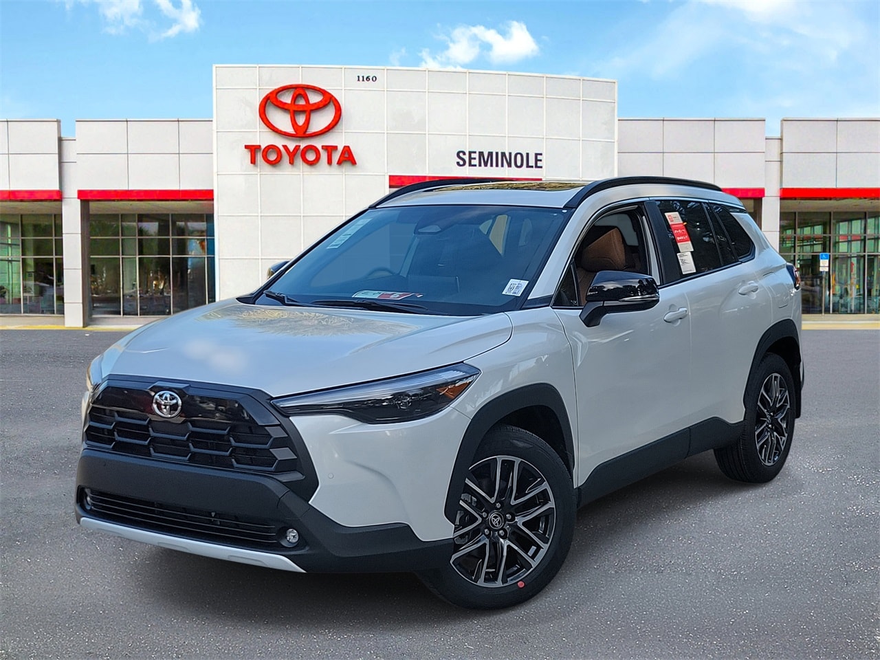 2026 Toyota Corolla Cross XLE's photo