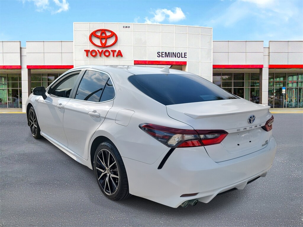 Used 2021 Toyota Camry Hybrid SE Sedan