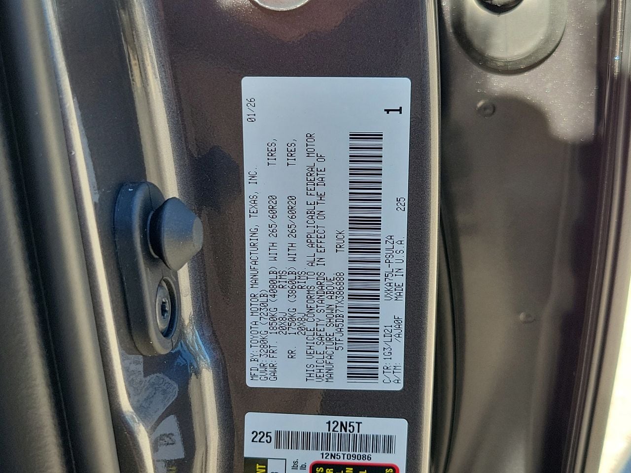 2026 Toyota Tundra Limited - Photo 31