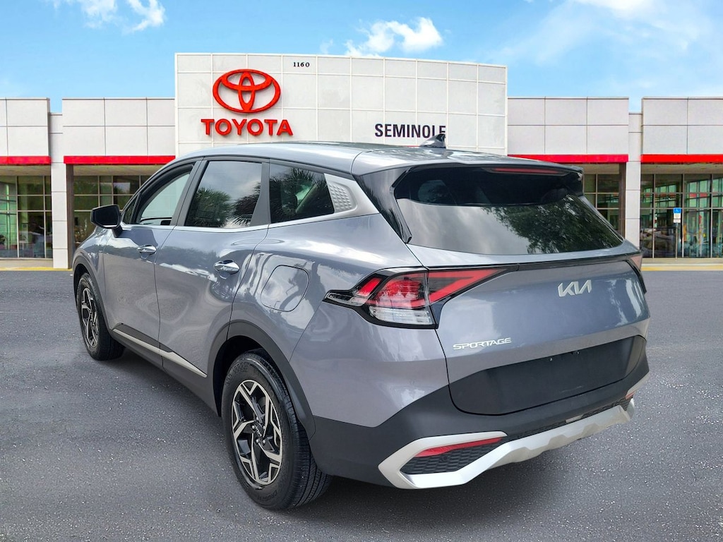 Used 2025 Kia Sportage LX SUV