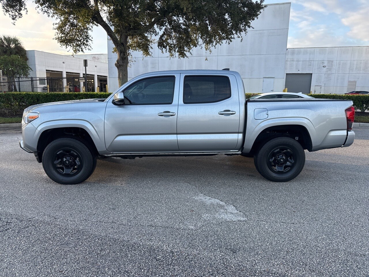 2023 Toyota Tacoma SR photo 2