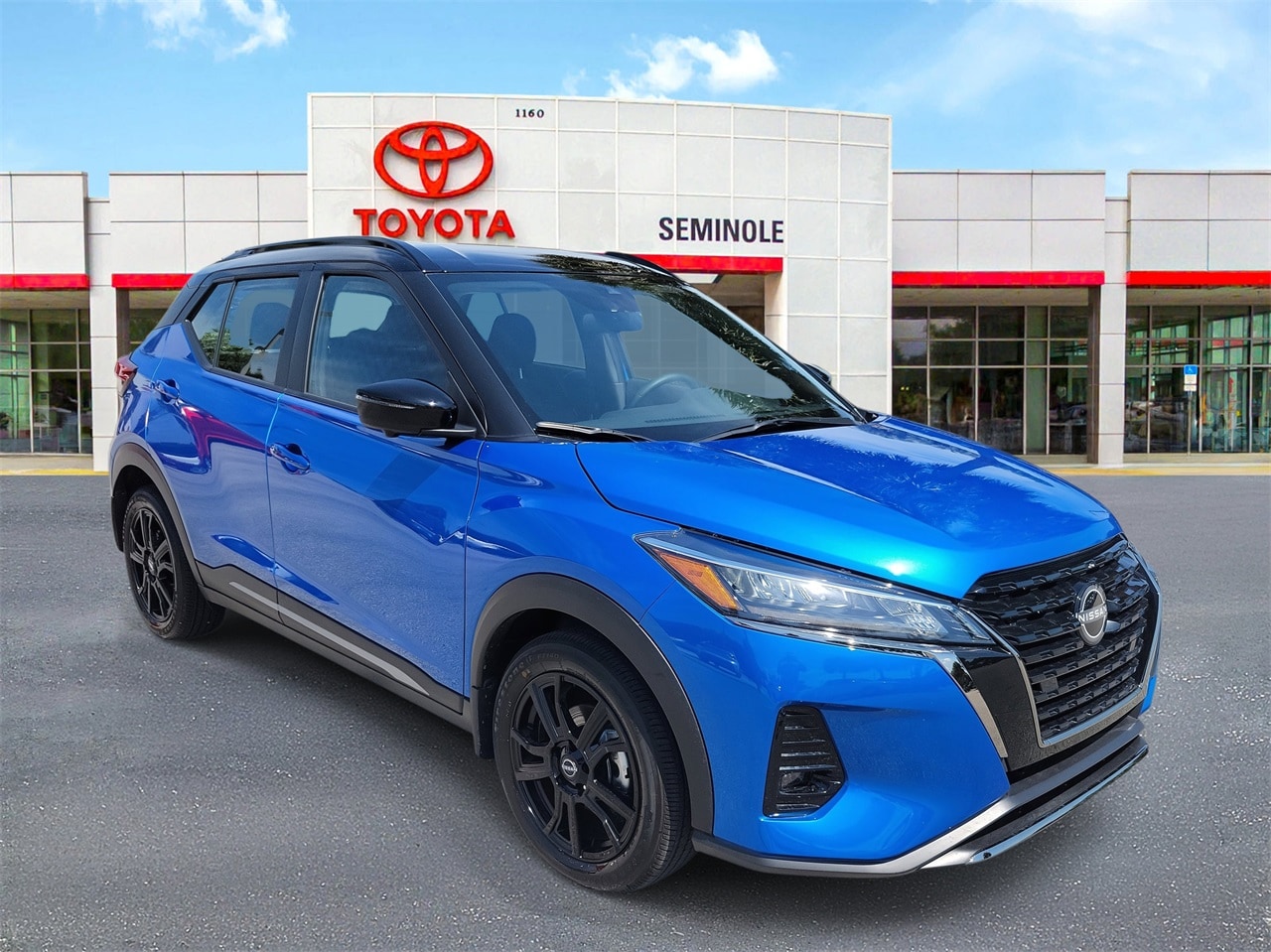 Used 2024 Nissan Kicks SR with VIN 3N1CP5DV7RL553517 for sale in Sanford, FL