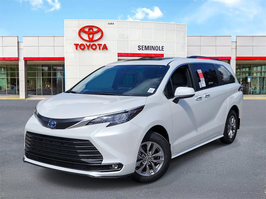 New 2025 Toyota Sienna XLE 7 Passenger Van Passenger Van