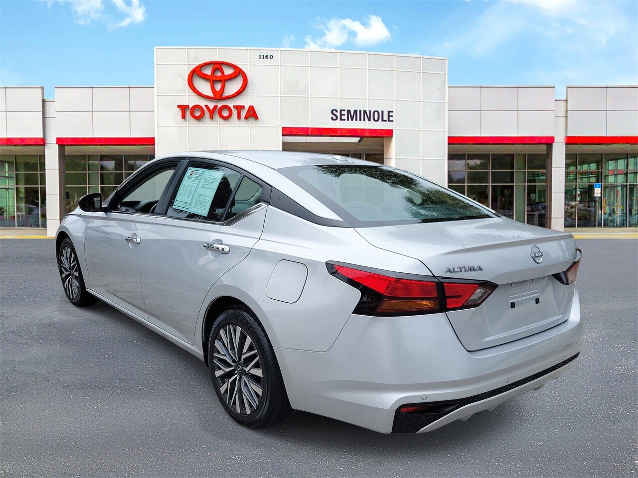 2024 Nissan Altima 2.5 SV photo 4