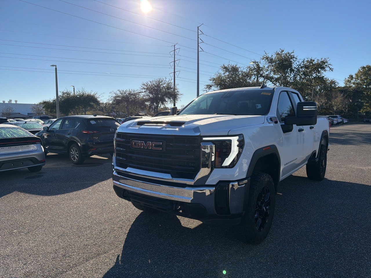 2024 GMC Sierra 2500HD Pro's photo