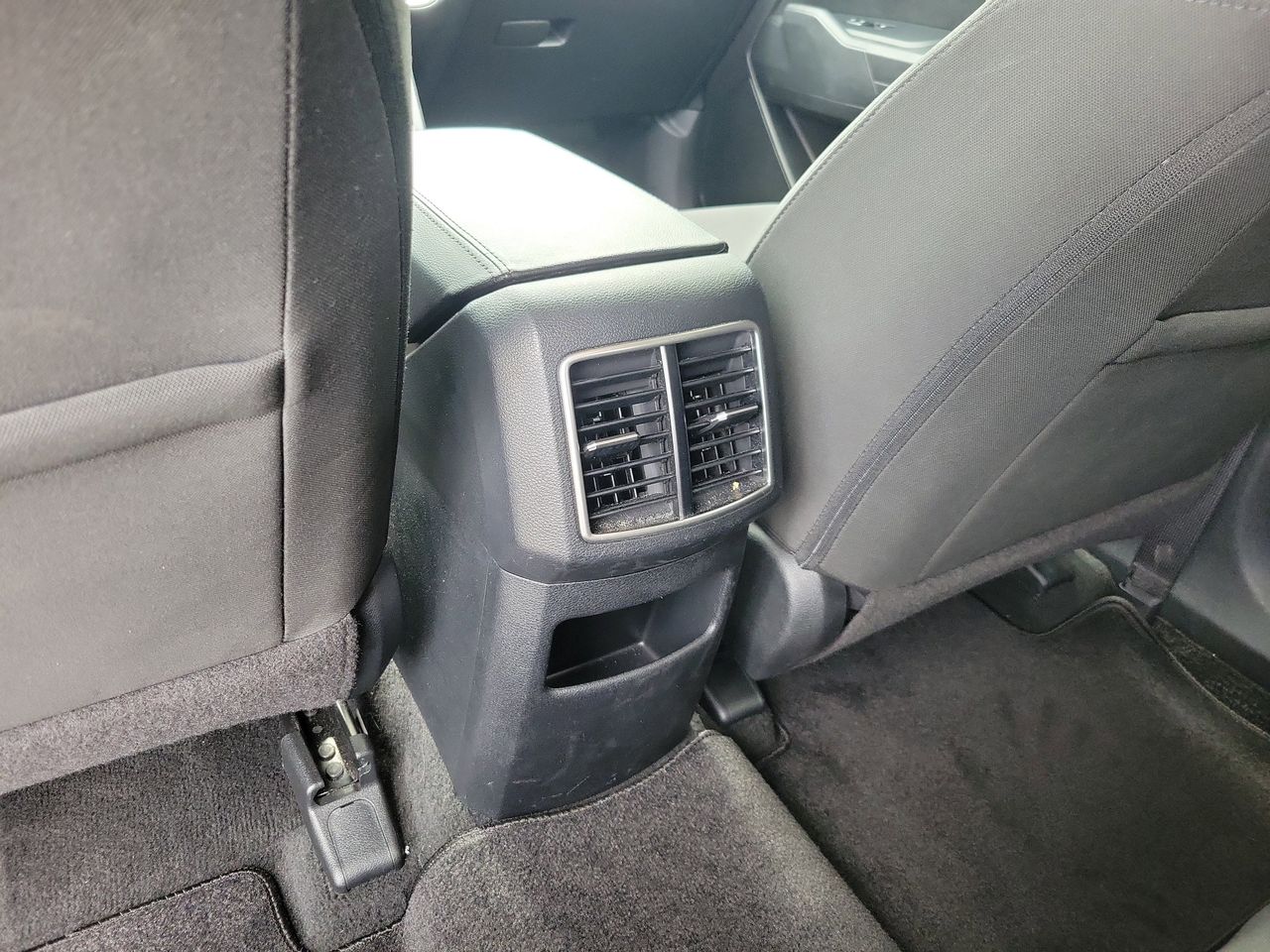2025 Kia Sportage LX - Photo 10