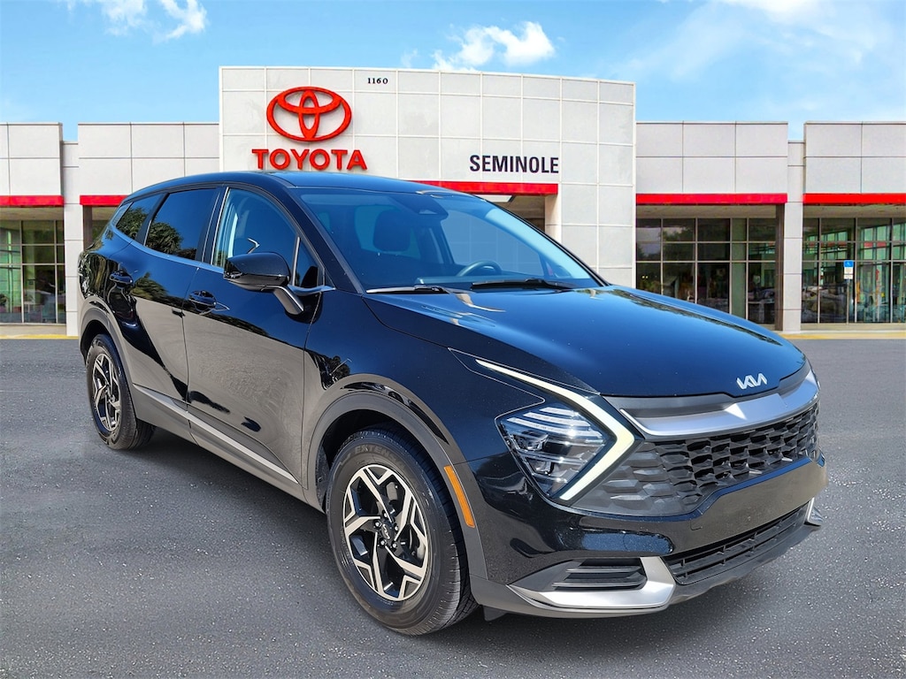 Used 2024 Kia Sportage LX SUV