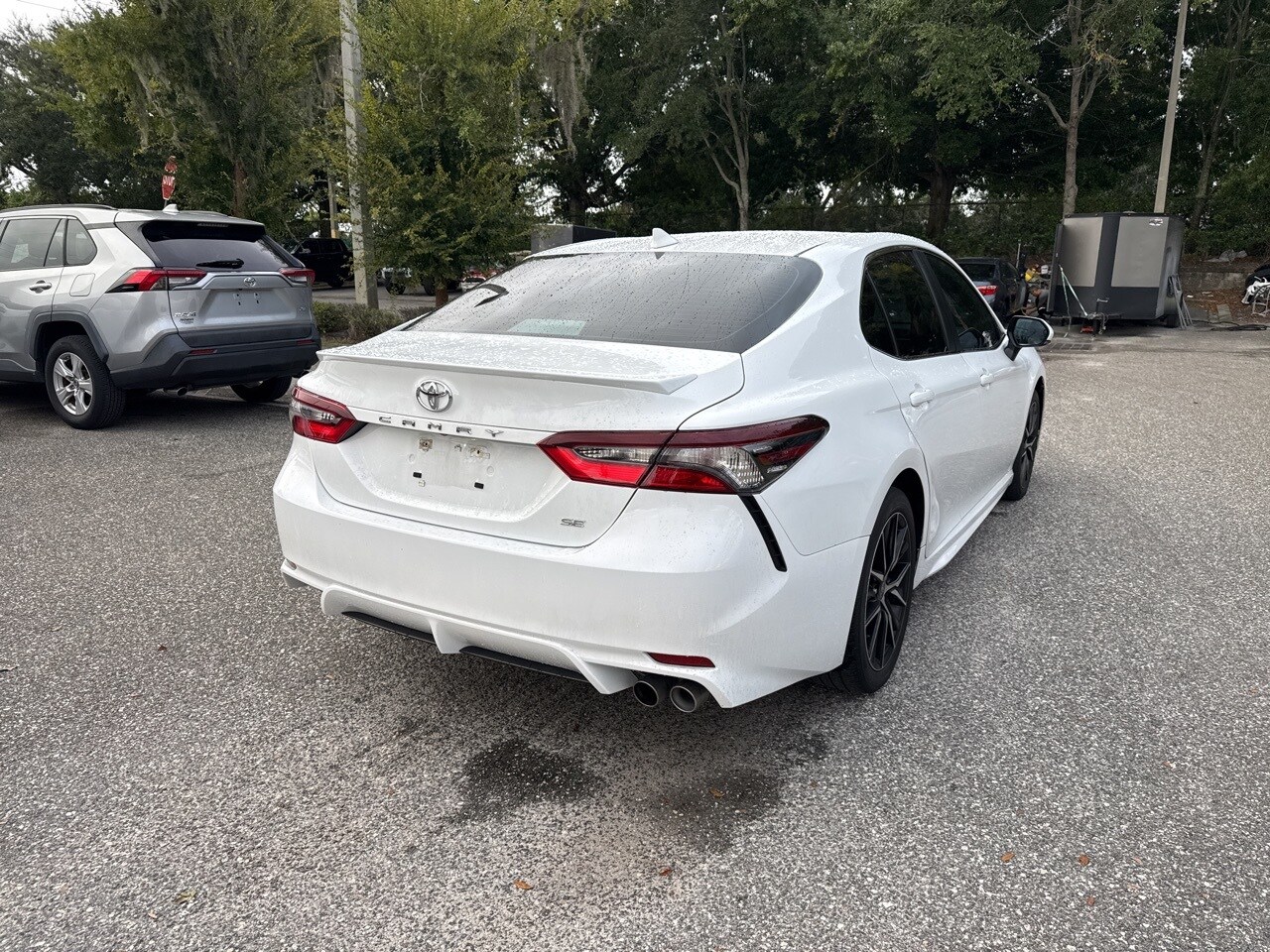 2024 Toyota Camry SE photo 3