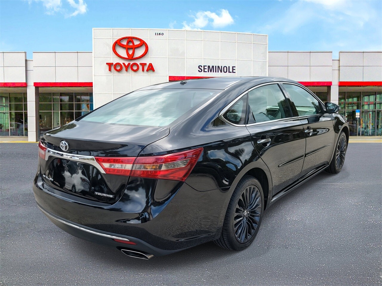 2017 Toyota Avalon Touring photo 3