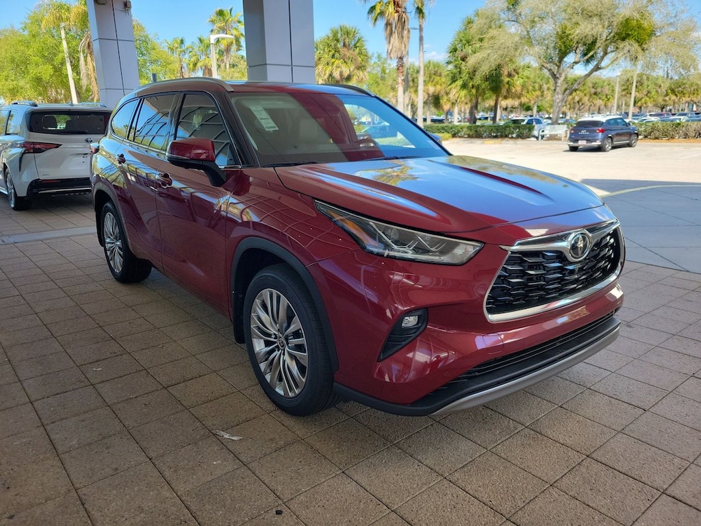 New 2026 Toyota Highlander Platinum SUV