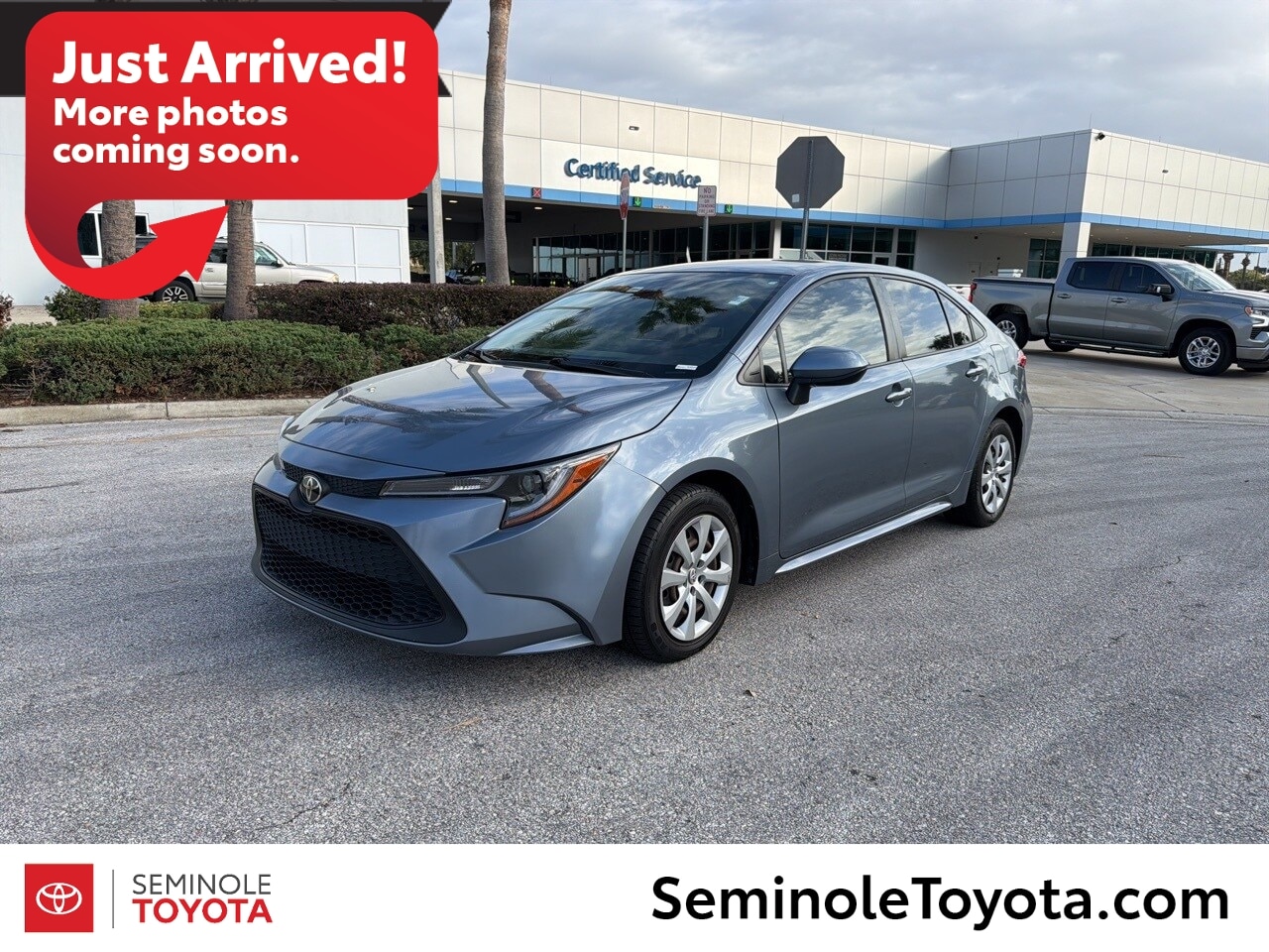 2022 Toyota Corolla LE's photo