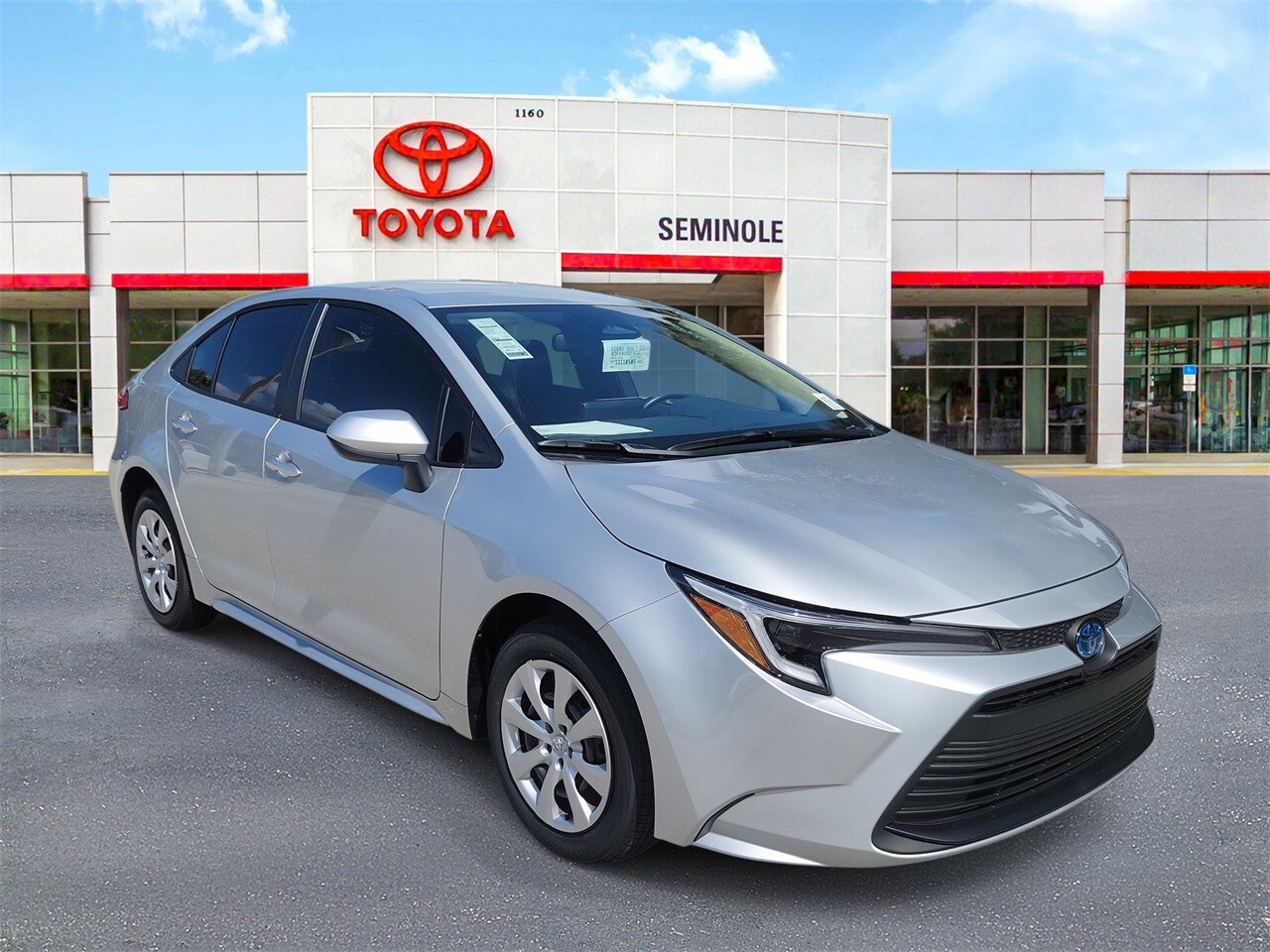 2025 Toyota Corolla Hybrid LE photo 2