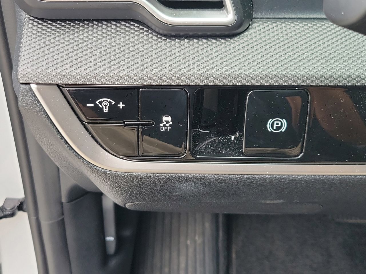 2025 Kia Sportage LX - Photo 29