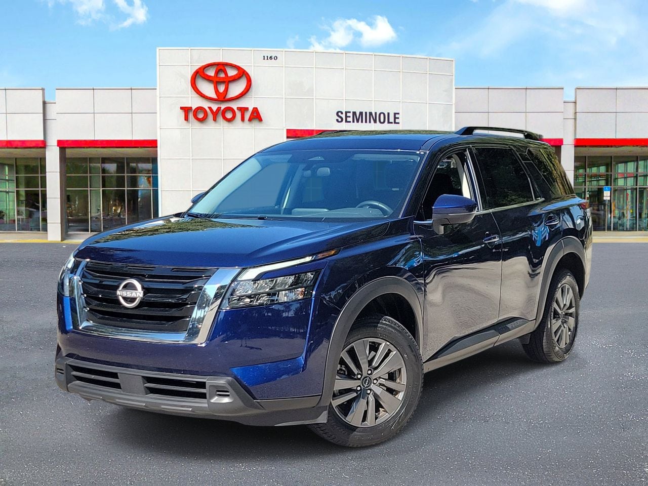 2025 Nissan Pathfinder SV 4WD's photo