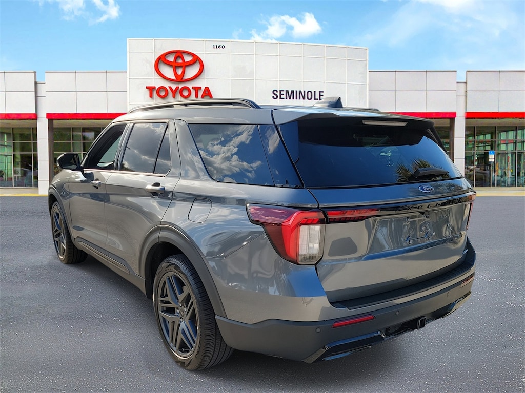 Used 2025 Ford Explorer ST-Line SUV