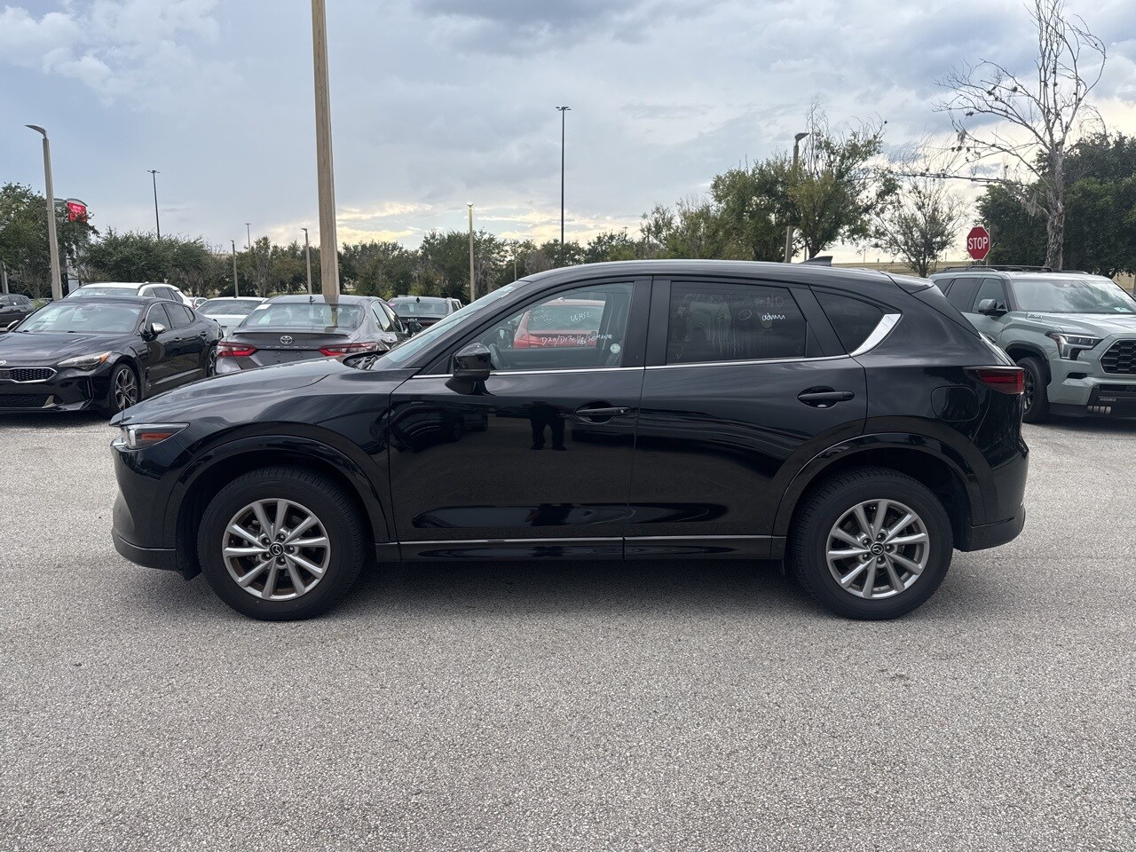 2024 Mazda CX-5 2.5 Select photo 2