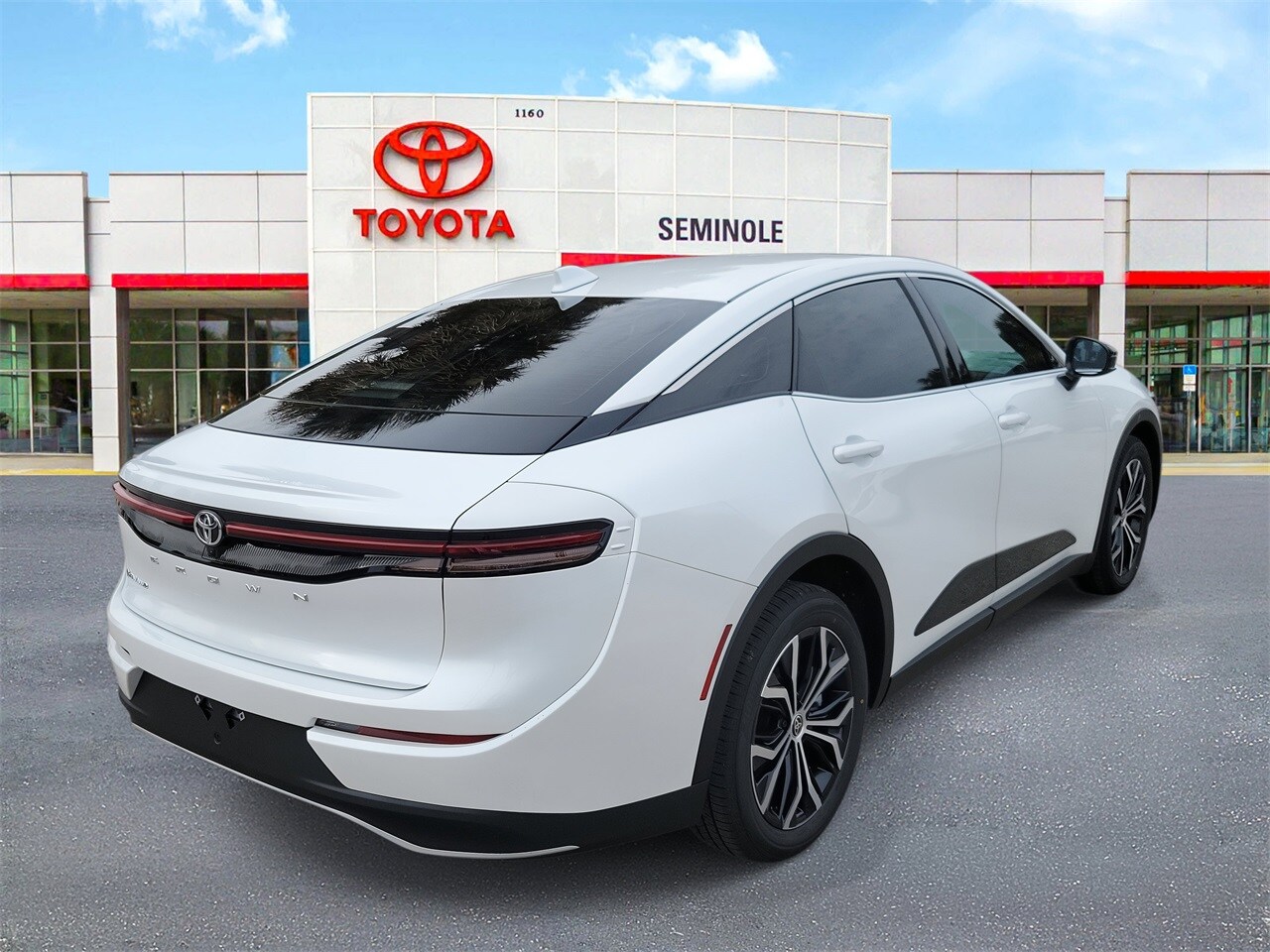 2026 Toyota Crown XLE photo 3