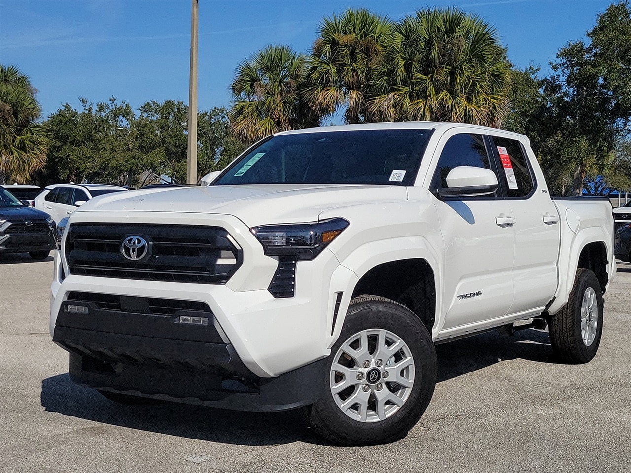 2025 Toyota Tacoma SR5's photo