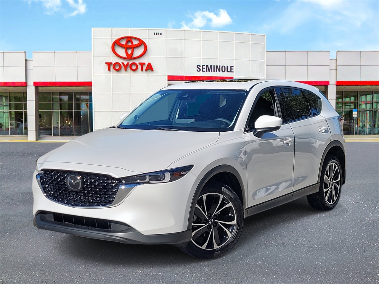 2023 Mazda CX-5 S Premium package's photo
