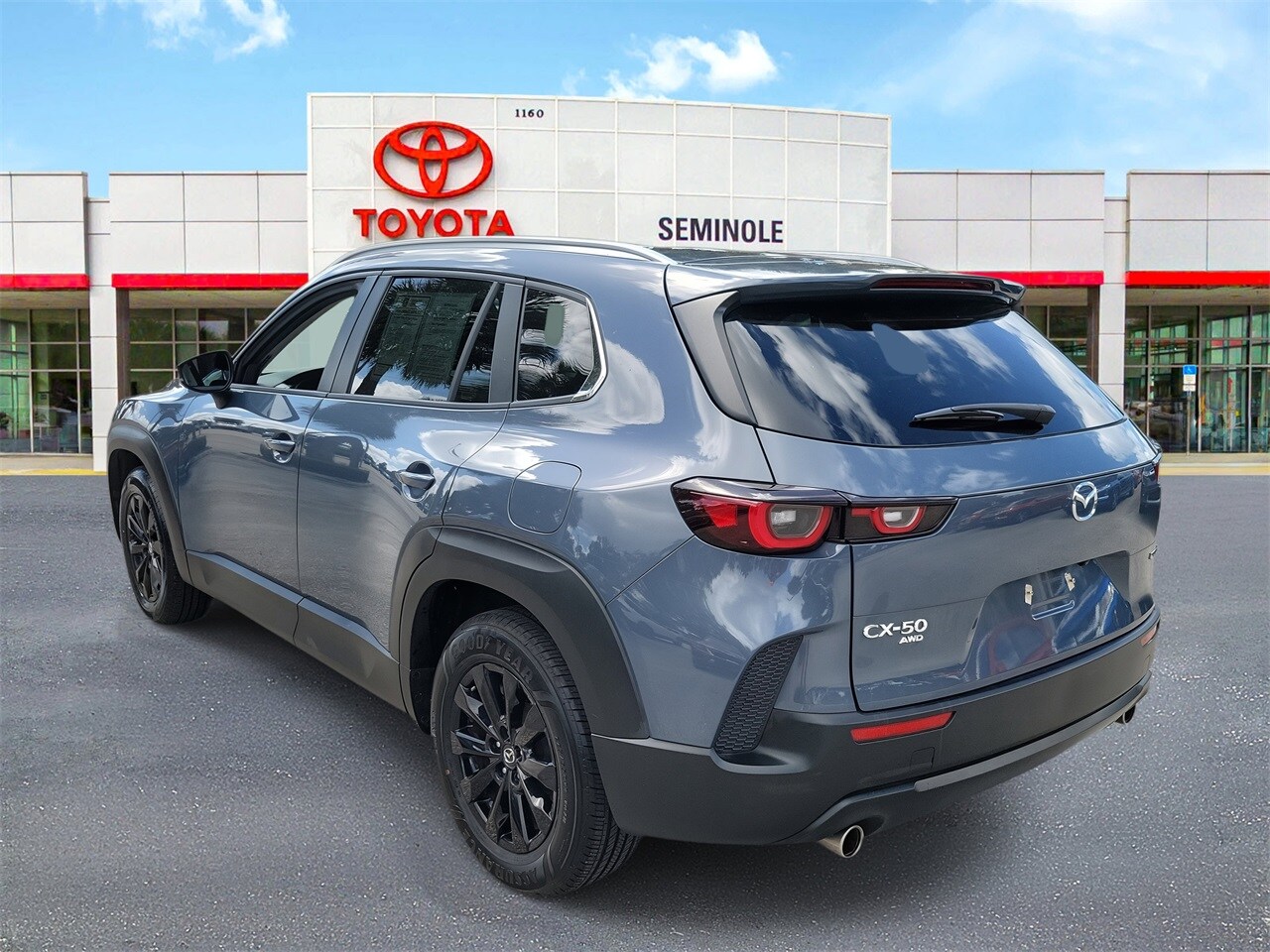 2024 Mazda CX-50 2.5 S Preferred photo 3